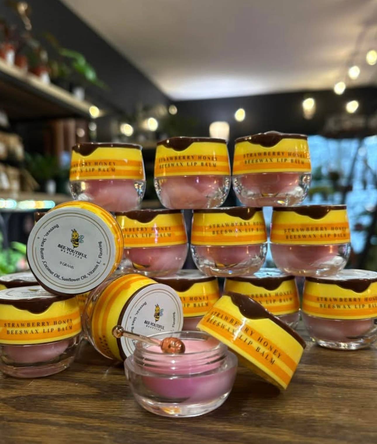 BEESWAX HONEY POT LIP BALM